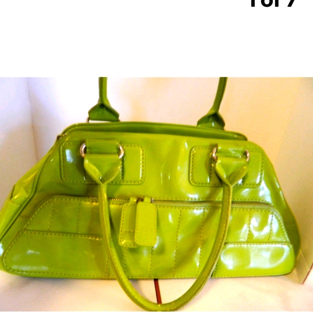 New MAXXIUM GREEN PATENT SHOULDER BAG